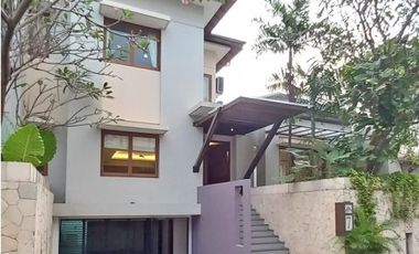 Dijual Rumah Minimalis Konsep Tropis di Kemang Jakarta Selatan