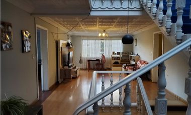 Casa con terreno en venta en machangara ucubamba