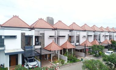 Jual rumah mewah cantik rasa villa konsep balinese di sayap cisaranten pinggir jln Soekarno Hatta