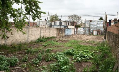 EXCELENTE LOTE DE 380 METROS VILLA LUZURIAGA