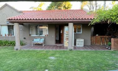 CASA EN VENTA EN EL CARMENCITO CON PILETA