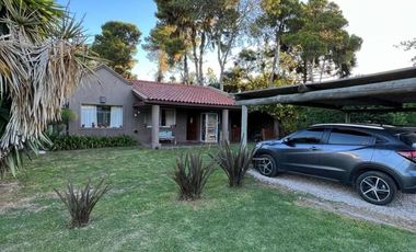 CASA EN VENTA EN EL CARMENCITO CON PILETA