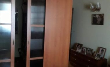 HERMOSO CHALET DESARROLLADO EN LOTE Y MEDIO EN QUILMES OESTE.