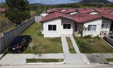 VENDO CASA EN ARRAIJAN LA HACIENDA