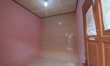 DIJUAL KOST MURAH 18 KT 100 METER DARI UTY JOGJA