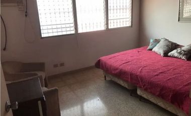 SE VENDE HERMOSA CASA DE DOS NIVELES EN LA ALAMEDA 3 REC/312MTS