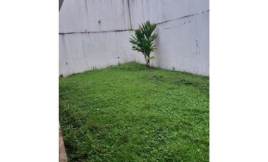 SE VENDE HERMOSA CASA DE DOS NIVELES EN LA ALAMEDA 3 REC/312MTS