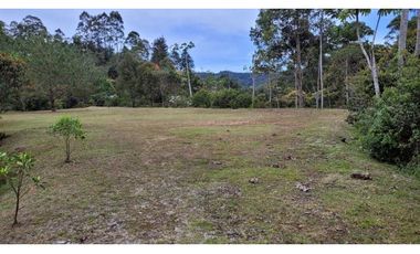 Venta de Lote En Unidad Cerrada Juanito Laguna El Retiro