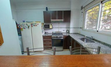 VENTA DUPLEX 4 AMBIENTES CON COCHERA VICENTE LOPEZ