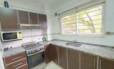 VENTA DUPLEX 4 AMBIENTES CON COCHERA VICENTE LOPEZ