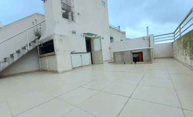 VENTA DUPLEX 4 AMBIENTES CON COCHERA VICENTE LOPEZ