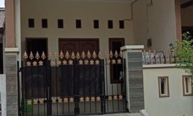 Disewakan Rumah Strategis Siap Huni di Jl. Gubeng Kertajaya, Surabaya