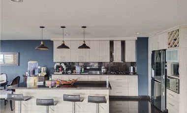 APARTAMENTO DUPLEX PENTHOUSE EN VENTA EN SABANETA, LOMA LINDA 14P