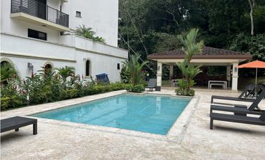 Venta de apartamento en Clayton-Albrook, Ph Embassy Village