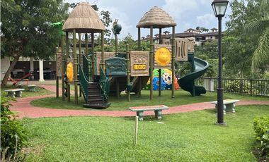 Venta de apartamento en Clayton-Albrook, Ph Embassy Village