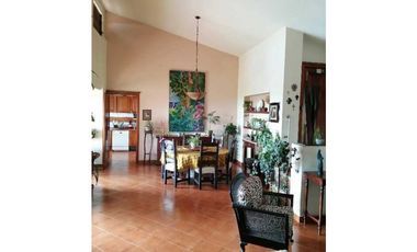 CASA EN VENTA EN VISTA HERMOSA