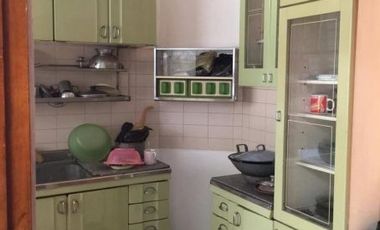 Rumah 2Lt Jl . Halimun Cocok untuk kantor pln 2200watt