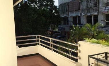 Rumah 2Lt Jl . Halimun Cocok untuk kantor pln 2200watt