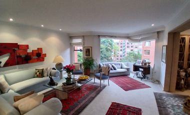 apartamento en arriendo en los rosales. Cod A121133030