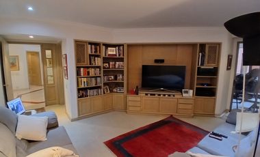 apartamento en arriendo en los rosales. Cod A121133030