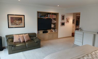 apartamento en arriendo en los rosales. Cod A121133030