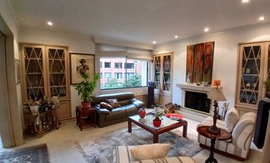 apartamento en arriendo en los rosales. Cod A121133030