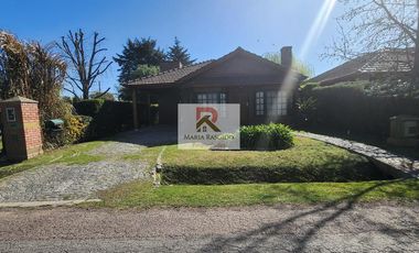 Casa de 3 Ambientes en Alquiler mensual Country Club Banco Provincia