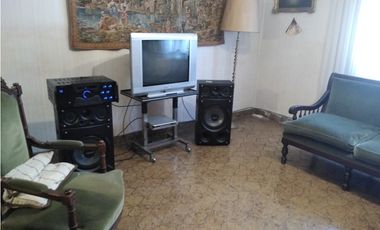 Chalet en Zona San Juan/ Estado original