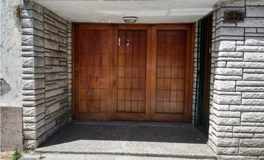 Chalet en Zona San Juan/ Estado original