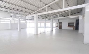 local en arriendo en el poblado campestre. Cod A108200