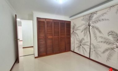 apartamento en arriendo/venta en laureles. Cod V6487