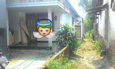 Rumah Strategis Depan Jalan Raya di Jalan Raya Semeru Kediri