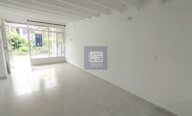 COD. 6050 - SE ARRIENDA CASA - BARRIO: SAN TELMO