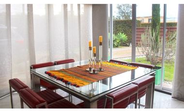 casa en venta en milla de oro. Cod V8968243