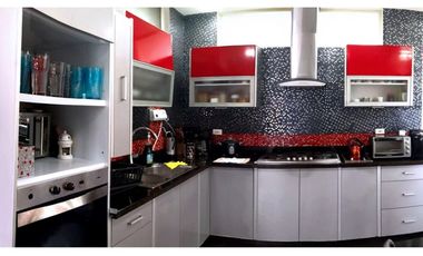 casa en venta en milla de oro. Cod V8968243