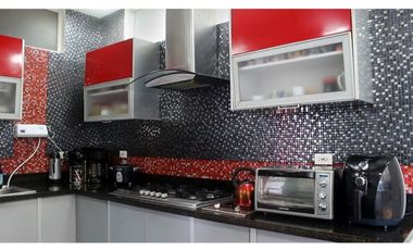 casa en venta en milla de oro. Cod V8968243