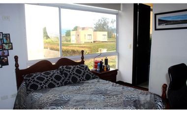 casa en venta en milla de oro. Cod V8968243