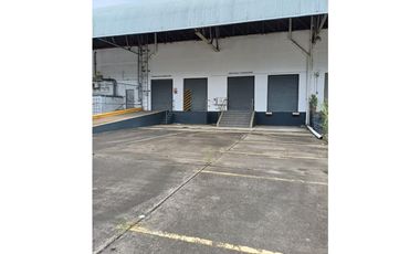 ISC - GALERA ZONA INDUSTRIAL - MILLA 8 (1250 M2) - PH