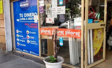 ONCE,LOCAL COMERCIAL / OCHAVA/ ESQUINA, MORENO Y CATAMARCA,/EXCELENTE UBICACION /