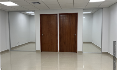 Vendo Oficina amplia e iluminada. Excelente Ubicacion 122Mts