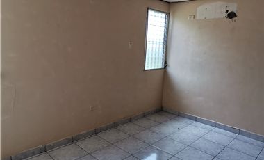 SE VENDE CASA EN LA FLORESTA, ARRAIJAN