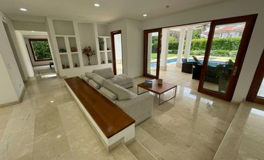 casa campestre en arriendo en pance. Cod A305