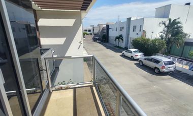 Casa en venta 4 Recámaras una en P.B. Fracc. Palmas, Medellín de Bravo $2850000