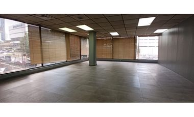 SE ALQUILA OFICINA  EN BELLA VISTA  ZONA BANCARIA -I.G.