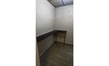 SE ALQUILA OFICINA  EN BELLA VISTA  ZONA BANCARIA -I.G.