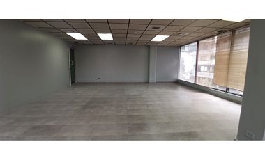 SE ALQUILA OFICINA  EN BELLA VISTA  ZONA BANCARIA -I.G.