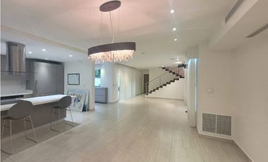 Se vende casa en Panamá Pacífico