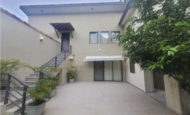 Se vende casa en Panamá Pacífico