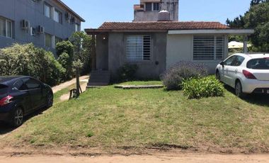 Casa PH en venta en Valeria del Mar