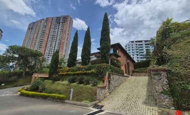 casa en arriendo/venta en alto de las flores. Cod V6313